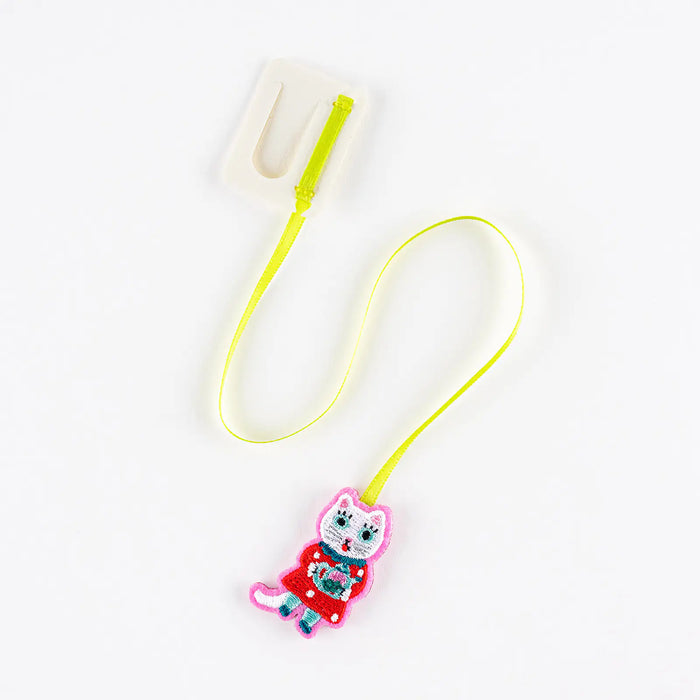 Papelería y accesorios Yumi Kitagishi — Marcapáginas bordado - Gato blanco — foto 1