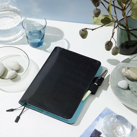 Cubierta para agenda Colors — Black x Clear Blue — A5 Cousin Size — foto 1