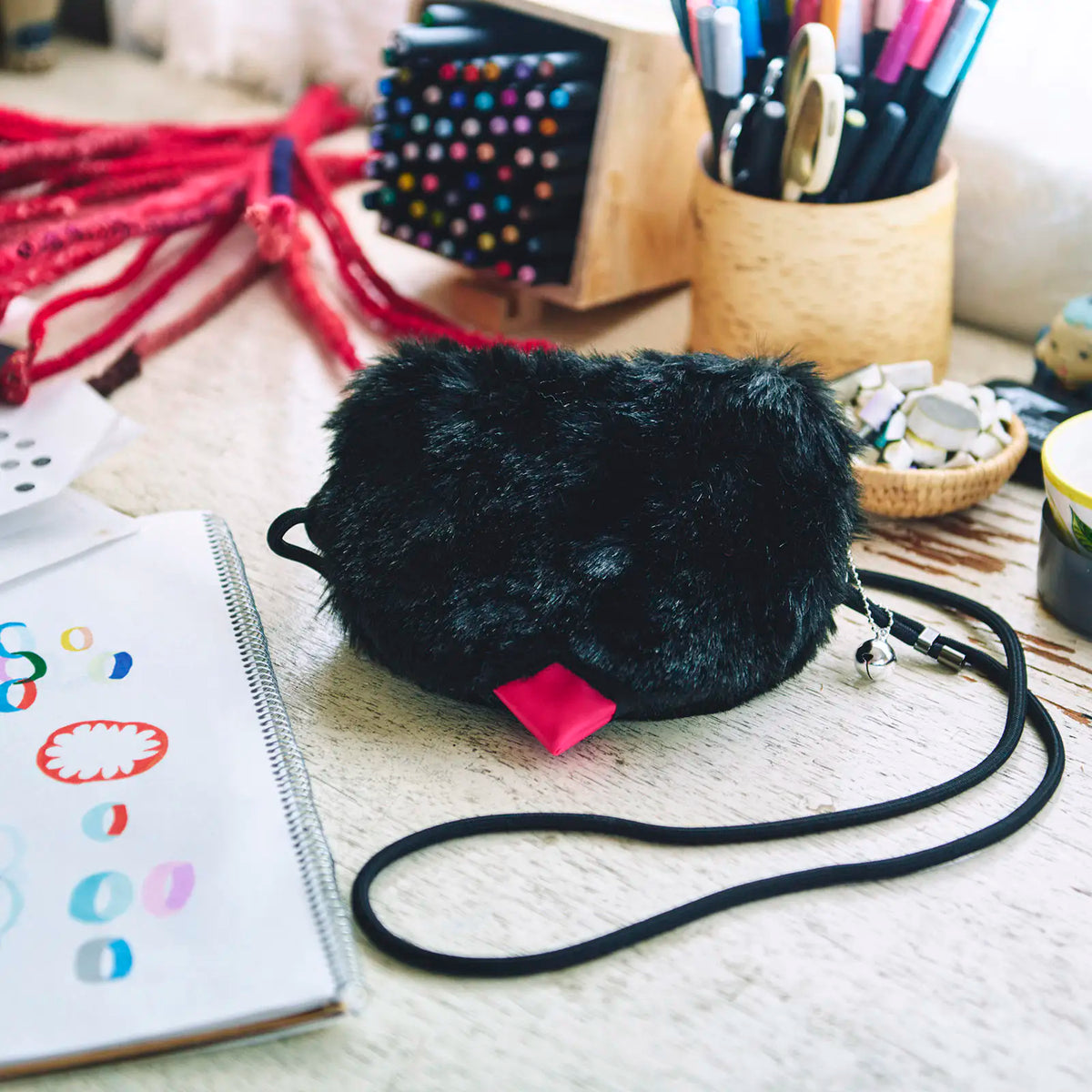 Bolsa organizadora Drawer Pouch de una artista por Naoko Horiguchi: Pochette Gato Negro — foto 1