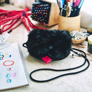Bolsa organizadora Drawer Pouch de una artista por Naoko Horiguchi: Pochette Gato Negro — foto 1