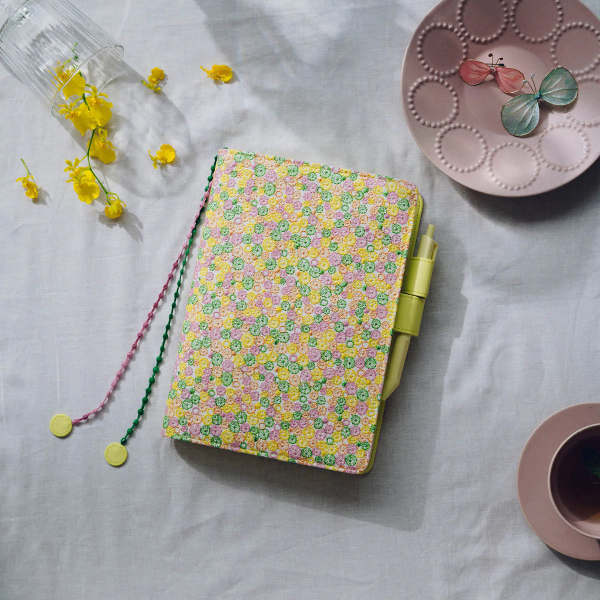 Cubierta para agenda minä perhonen — skyful (Yellow) — A5 Cousin Size — foto 1