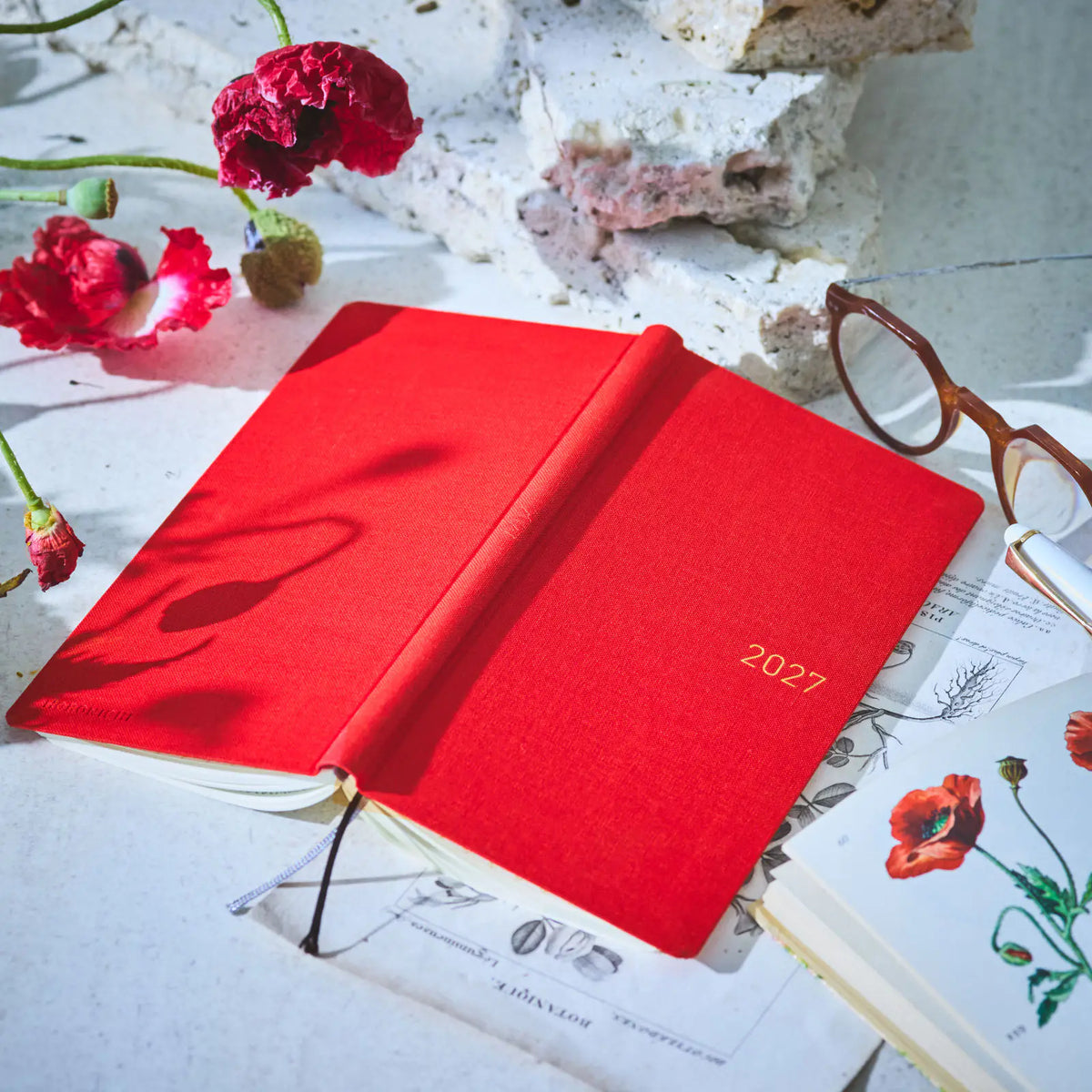 Agenda Colors — Poppy Red — Weeks Mega Hardcover Book — foto 2