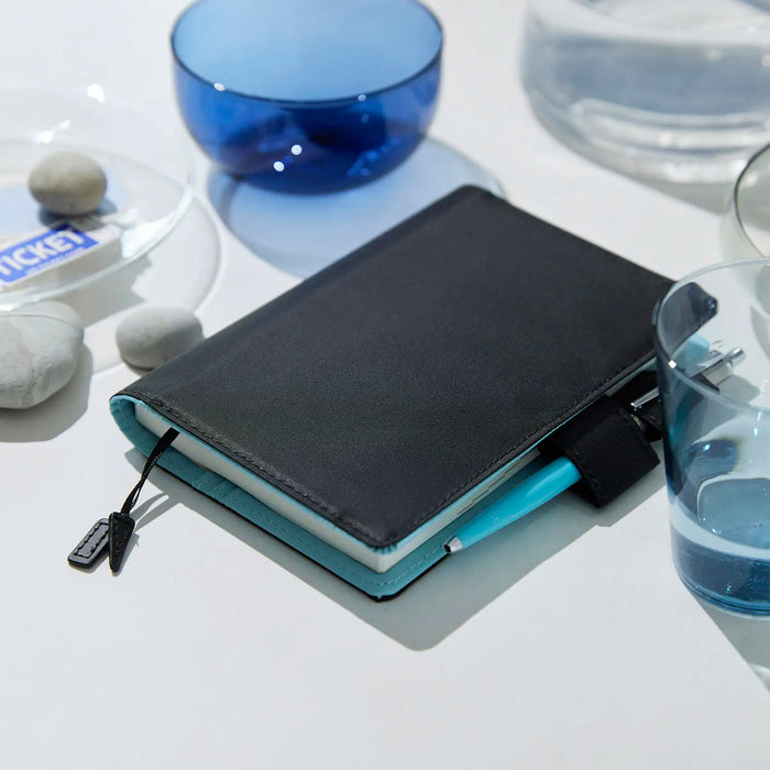 Cubierta para agenda Colors — Black x Clear Blue — A6 Tamaño Original — foto 2