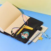 Cubierta para agenda Candy Stripper — Random Dog & Cat (Black) — A5 Cousin Size — foto 3
