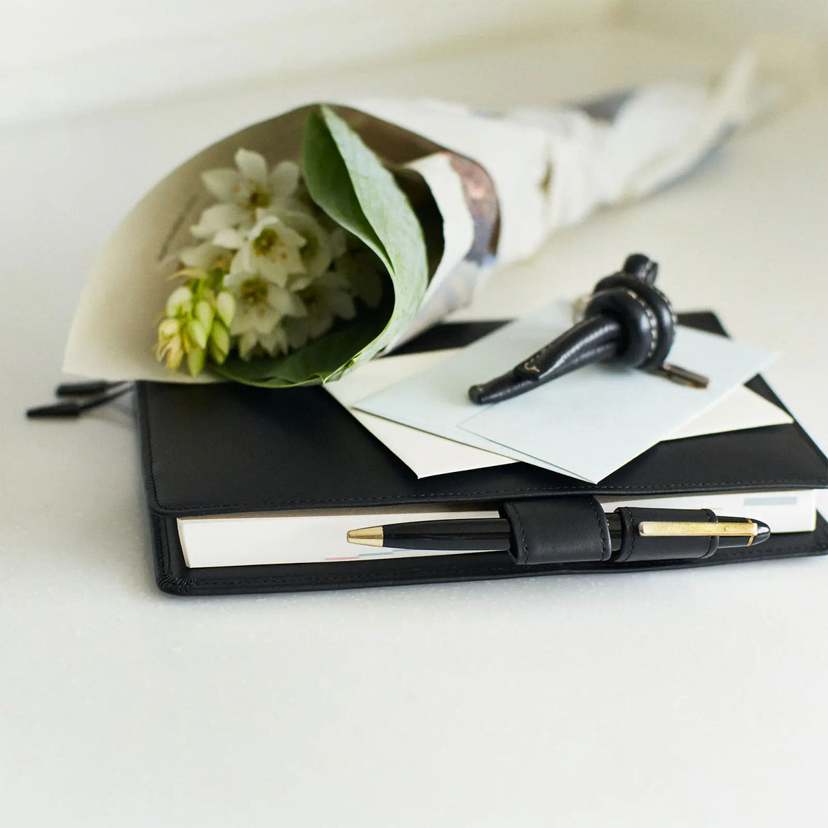 Cubierta para agenda Leather — TS Basic - Black — A5 Cousin Size — foto 3