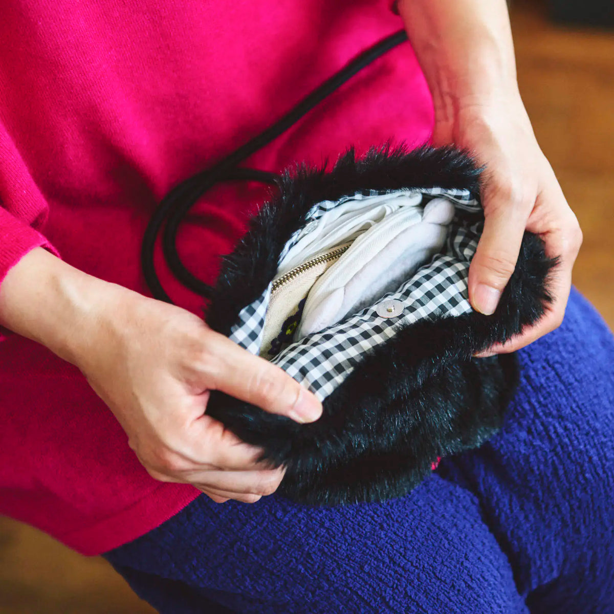 Bolsa organizadora Drawer Pouch de una artista por Naoko Horiguchi: Pochette Gato Negro — foto 4