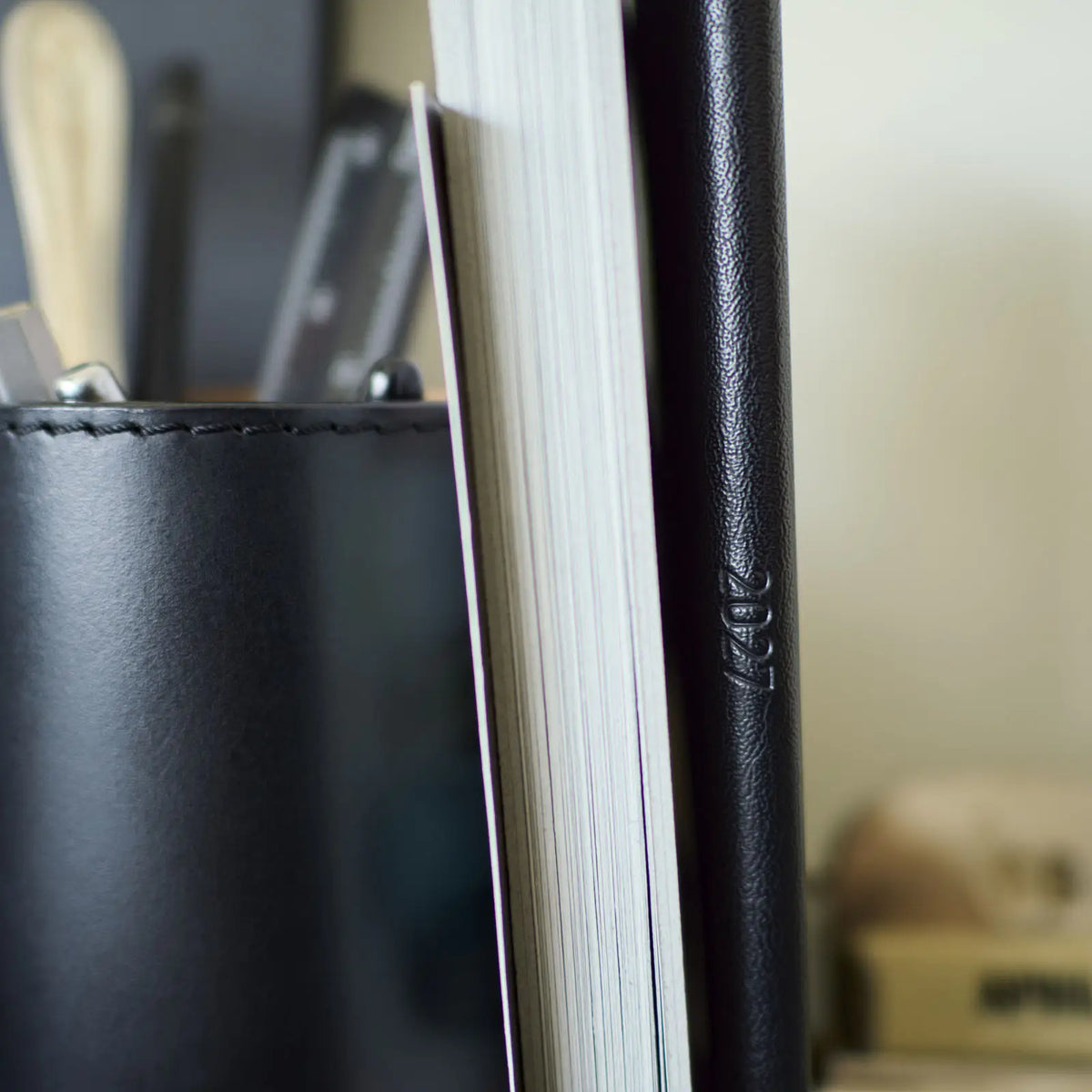 Agenda White Line — Black — Weeks Softcover Book — foto 4