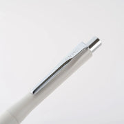 Portaminas Uni Kuru Toga Advance Upgrade 0,3 mm — marfil — foto 3